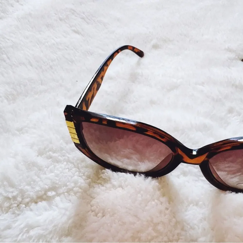 Rosy Tortoise Brown Cat Eye Oversized Sunglasses